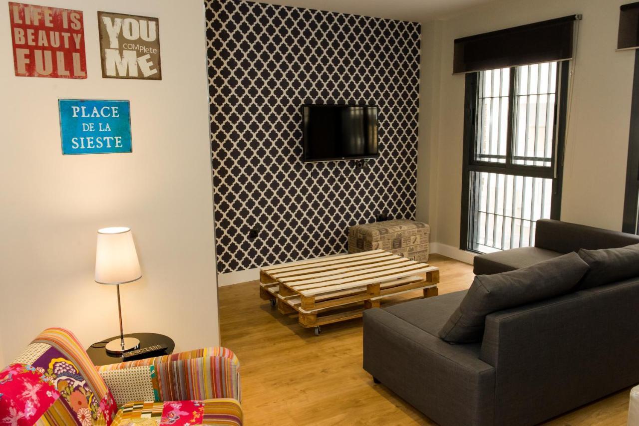 Ab Apartamentos Museum Малага Номер фото